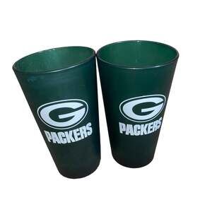 Green Bay Packers NFL 16 oz beer beverage Glass Set of 2